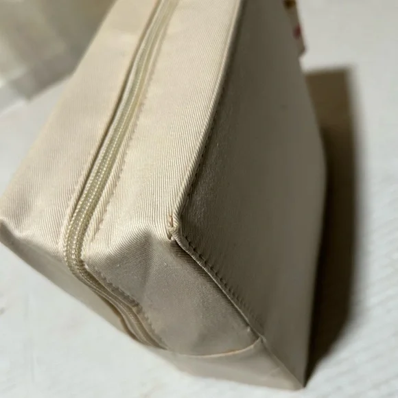 Burberry Cream Canvas Bag - Picture 4 of 9